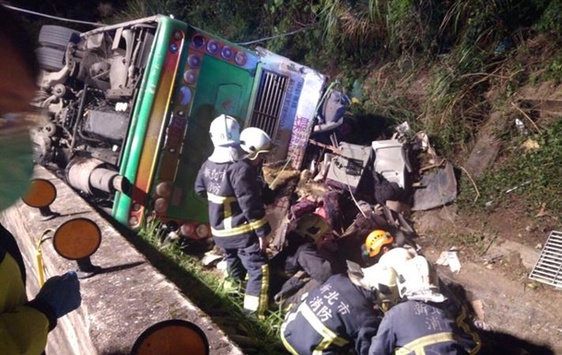 На Тайвані перекинувся туристичний автобус: 32 загиблих