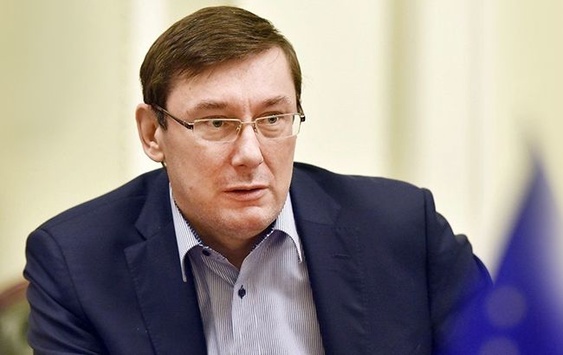 Луценко звільнив слідчого прокуратури через крадіжку талонів на пальне