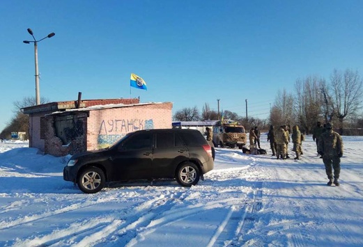 Учасники блокади Донбасу почали перекривати автомобільні дороги