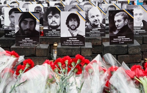 У Києві пам’ять Героїв Небесної сотні вшановує скорботна хода