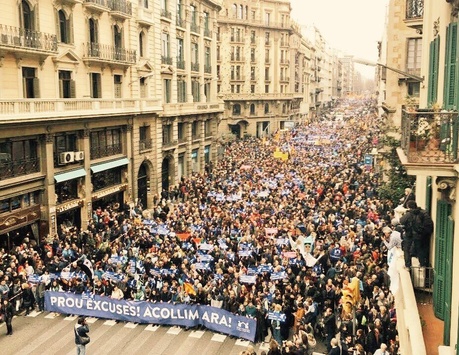 У Барселоні тисячі людей вимагали у влади пускати більше мігрантів