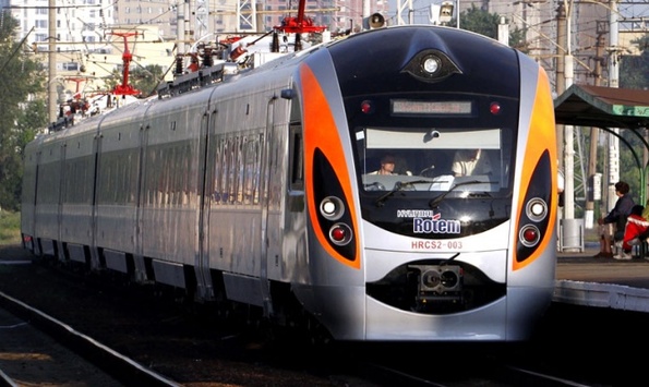  «Укрзалізниця» запустила додаткові потяги з Києва до Запоріжжя та Харкова