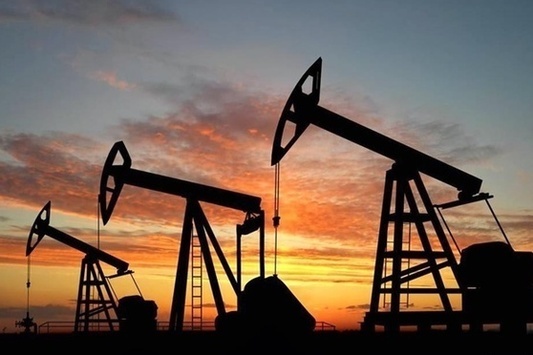 Ціна на нафту впала майже до $56