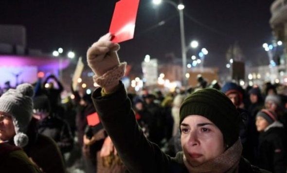 У Румунії знову тисячі людей вийшли на антиурядові протести