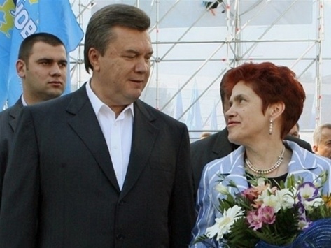 У Януковича спростували повідомлення про розлучення з дружиною
