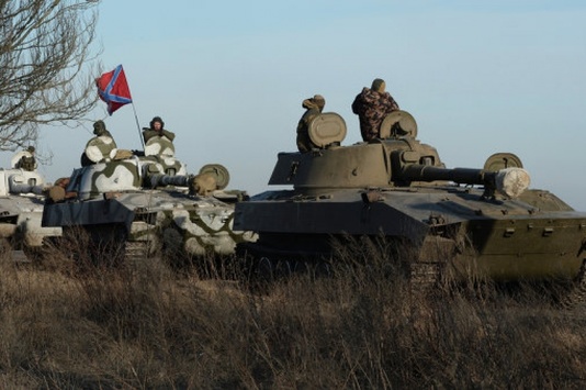 На Донбасі та в Криму перебуває 800 БТР, сотні танків і тисячі військових з Росії - Клімкін