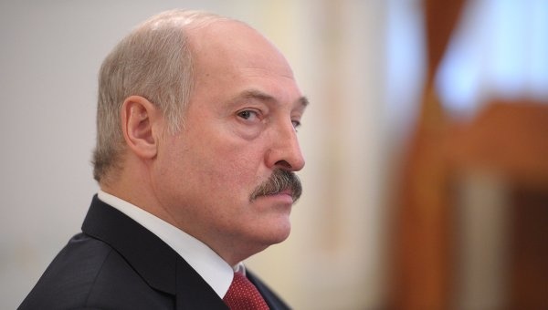 Лукашенко призупинив свій декрет «про дармоїдство»