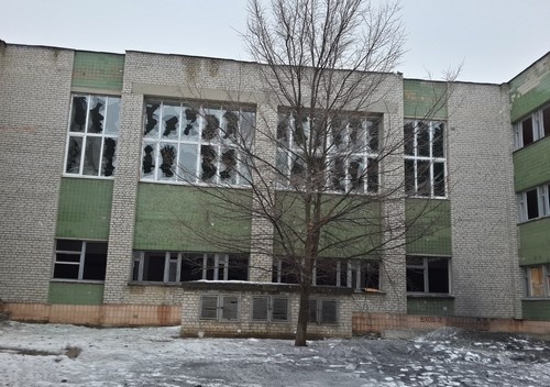 Провокації бойовиків: обстріли сил АТО ведуться зі школи в Кіровську 