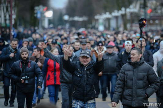 У Білорусі силовики затримали організаторів маршу проти декрету «про дармоїдство»