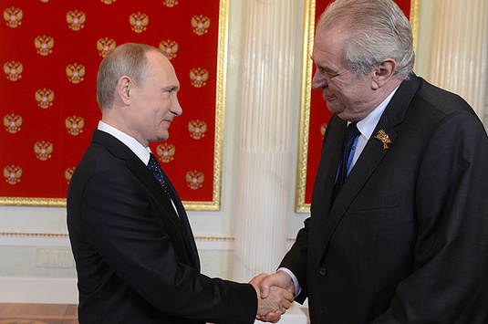 Президент Чехії виступив за скасування санкцій проти Росії
