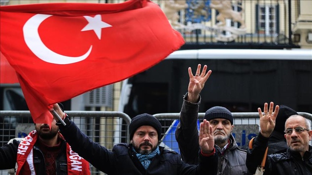 У Стамбулі перед консульством Нідерландів відбувається акція протесту