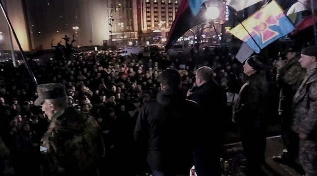 На Майдані зібралися кілька сотень прихильників блокади на Донбасі