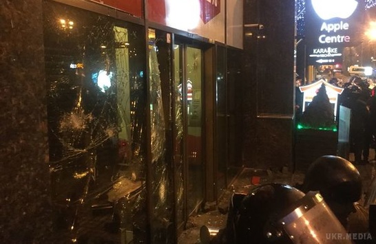 Поліція відкрила провадження щодо вчорашніх подій у центрі Києва