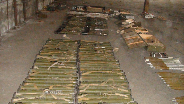 Десятки мін та гранат: СБУ виявила великий арсенал зброї та боєприпасів на Запоріжжі