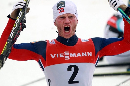 Відомого норвезького лижника під час гонки збив снігохід