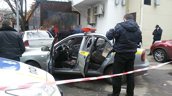 У Києві пограбували авто охоронної фірми. Оголошено план «Перехоплення»