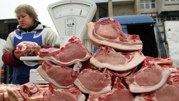 Білорусь тимчасово обмежила імпорт свинини з Херсонської області