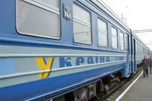 «Укрзалізниця» запускає шість додаткових потягів до великодніх свят