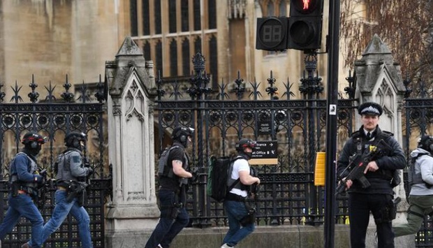 Теракт у Лондоні: поліція провела сім арештів 
