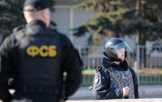В Сімферополі силовики затримали щонайменше сімох активістів