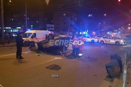 ДТП у Києві: в таксі врізалася швидка 