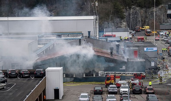 У Швеції горить завод Volvo: вже вдруге за місяць