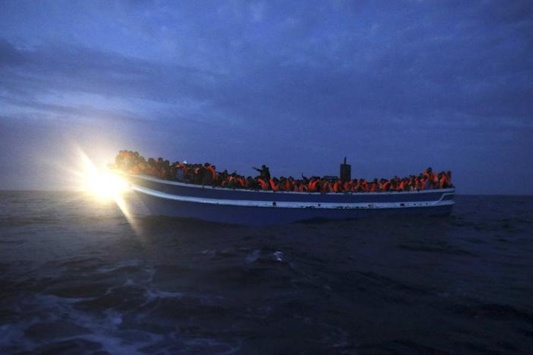 У Середземному морі затонув човен з мігрантами: близько 150 загиблих