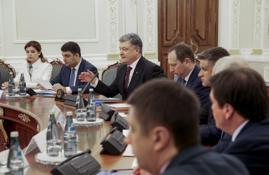 Порошенко назвав реформу освіти пріоритетною в Україні