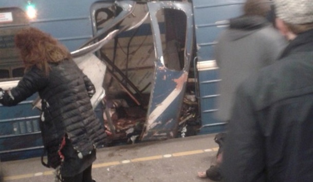 У Санкт-Петербурзі стався вибух у метро (оновлюється)