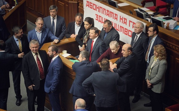 Депутати запросили Вовка і Корчак на засідання Ради