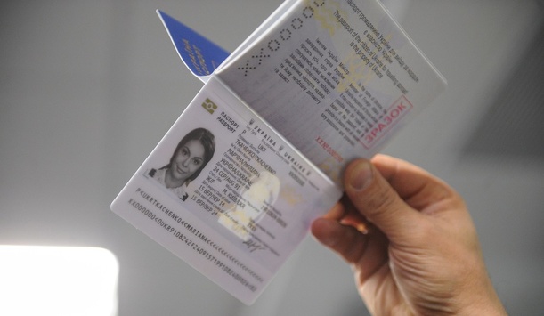 Сайт з видачі біометричних паспортів не витримав випробування безвізом 