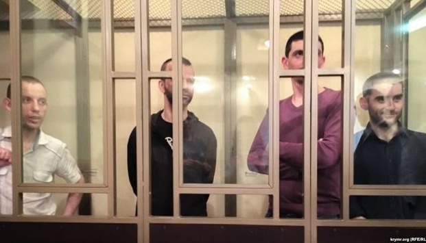 Двох фігурантів «справи 26 лютого» в Криму перевели під домашній арешт 