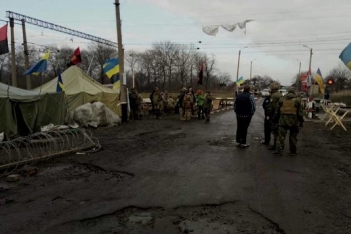«Штаб блокади» заявив, що поліція знесла редут блокувальників у Луганській області