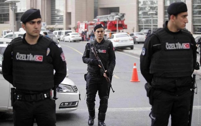 Поліція Туреччини затримала підозрюваних в організації теракту і зв'язках з ІДІЛ