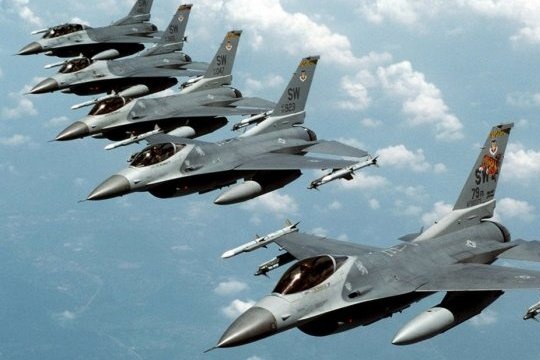 НАТО більше 700 разів висилало винищувачі через літаки РФ