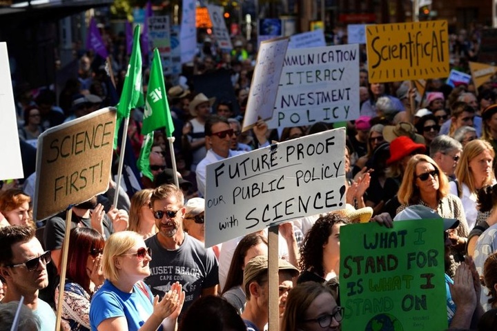 У світі пройшли демонстрації проти зазіхань на наукову свободу 