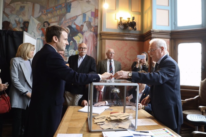 Опубліковані перші екзитполи на виборах президента Франції