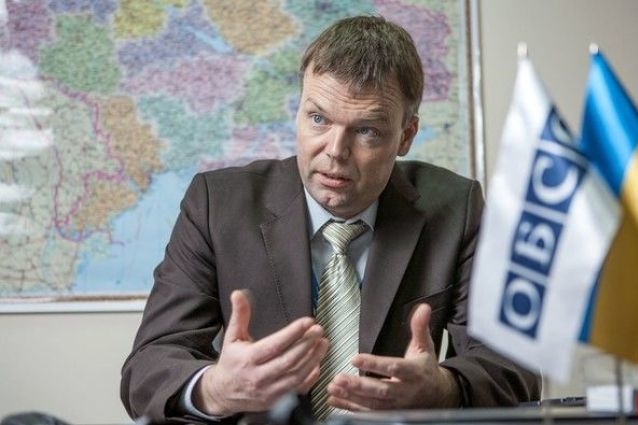 Хуг прокоментував можливість запровадження збройної місії ОБСЄ на Донбасі