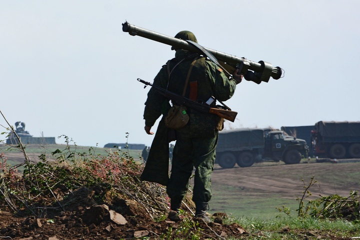 Бойовики обстріляли українських бійців під Широкиним з переносних «Градів»