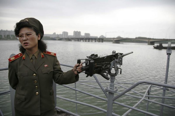 Північна Корея провела масштабні військові навчання зі стрільбами 