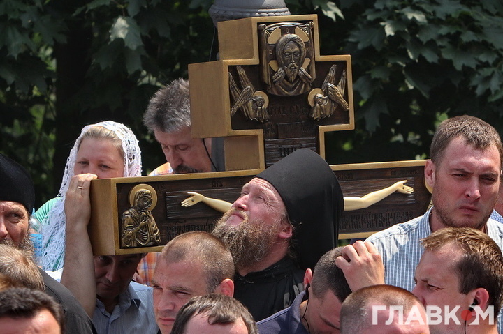 Московські попи пообіцяли проклясти українців, які виступатимуть проти будівництва храму у Білій Церкві