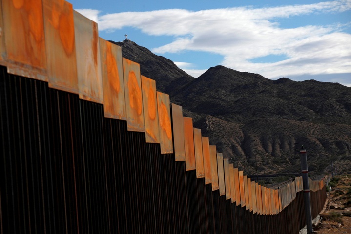 Трамп пообіцяв побудувати стіну на кордоні з Мексикою найближчим часом
