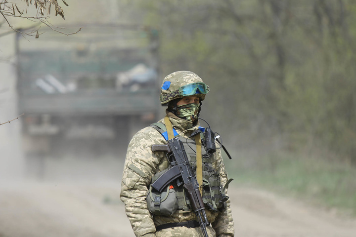 Ситуація на Донбасі: окупанти здійснили 27 обстрілів, постраждали п’ятеро українських воїнів