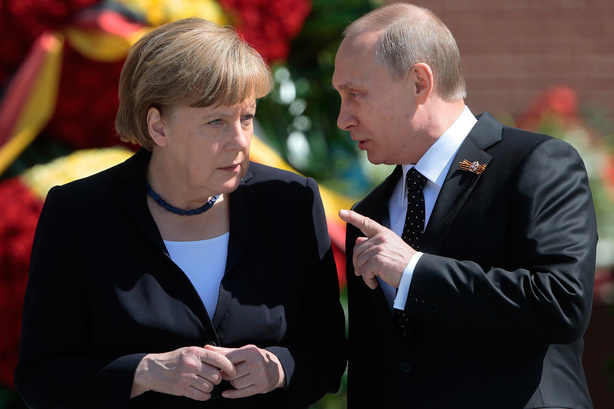 Путін та Меркель поговорили про геїв у Чечні