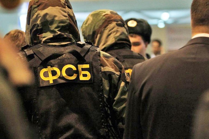 У Краснодарі ФСБ затримала українця за підозрою у продажі зброї