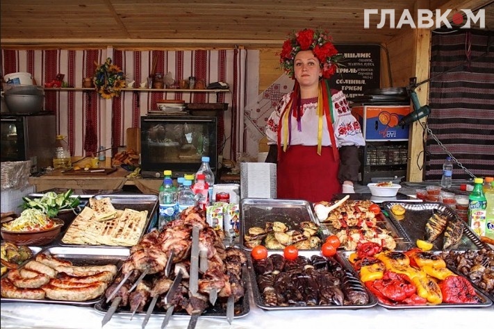 Жителі Києва, які на свята не виїхали з міста, мають унікальну можливість придбати свіжі продукти (адреси)