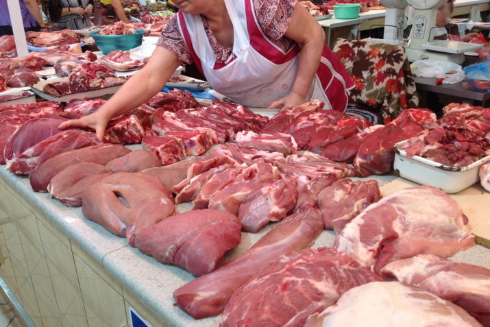 Ціни на продукти у травні: м'ясо подорожчає, овочі дещо впадуть у ціні