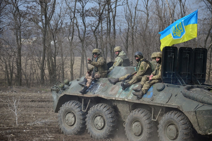На Донбасі були поранені троє українських військовослужбовців з початку доби