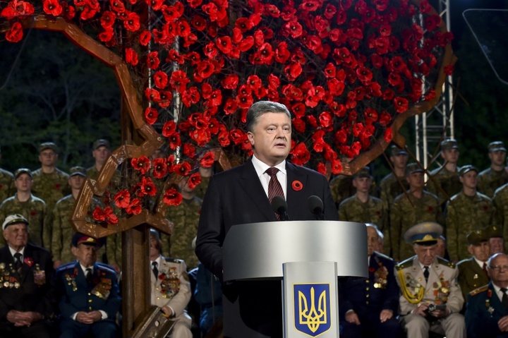 Порошенко повідомив, коли Рада ЄС остаточно затвердить безвіз для українців