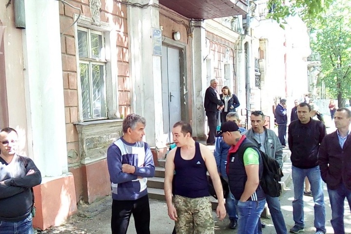 Поліція Миколаєва затримала дев’ятьох осіб через бійку ветеранів АТО із афганцями